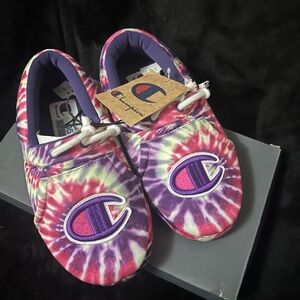 Women’s champion house shoes